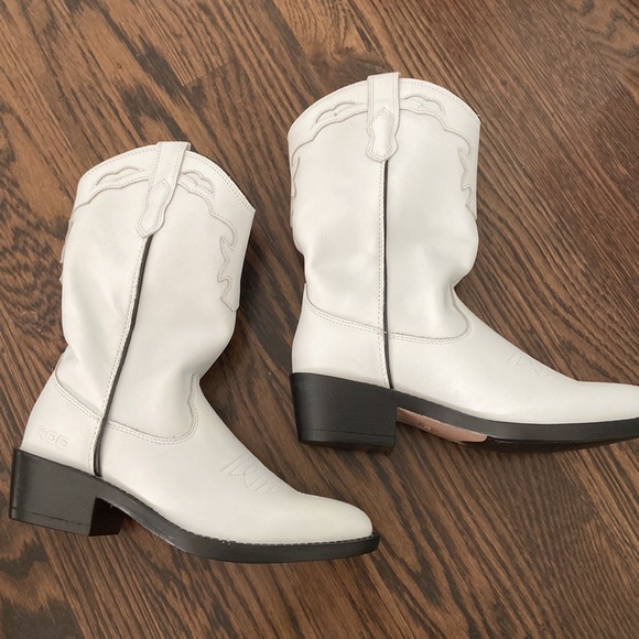 Princess Polly Shoes Princess Polly White Cowboy Boots Poshmark